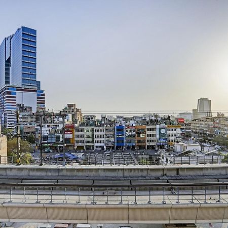 Super Hotel O Metro Inn Near Worlds Of Wonder Kalkaji Devi Luaran gambar