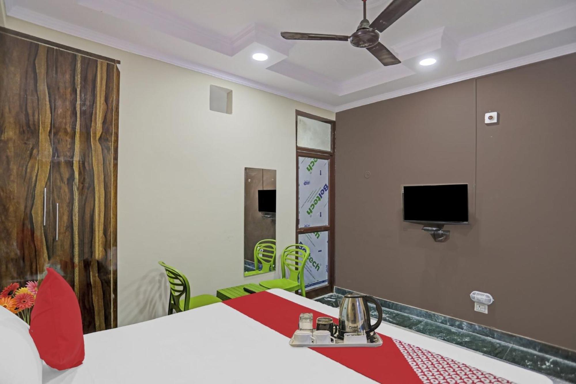 Super Hotel O Metro Inn Near Worlds Of Wonder Kalkaji Devi Luaran gambar